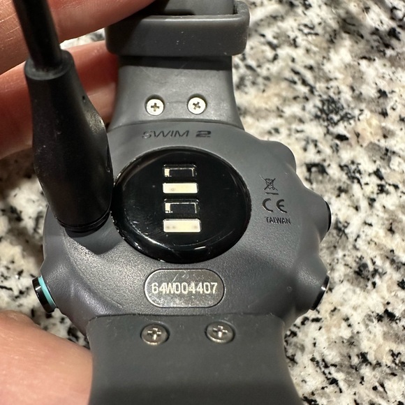 Garmin Swim 2 Watch - Picture 2 of 7